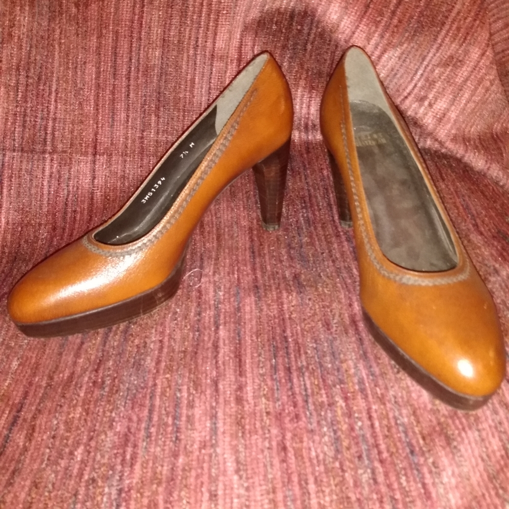 Stewart Weitzman vintage pumps